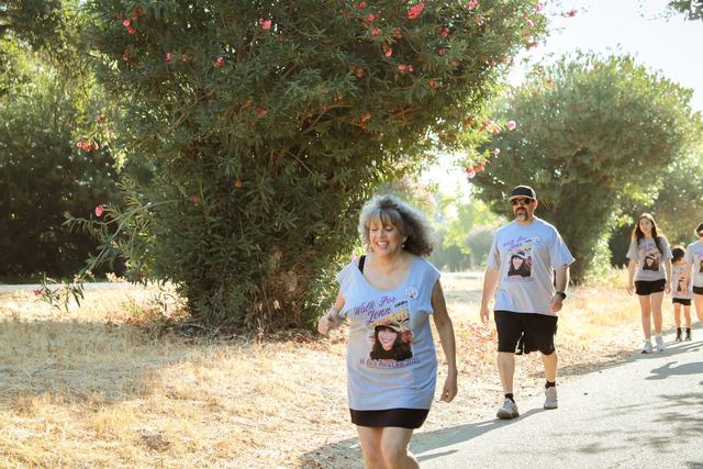 Walkers at the 2025 Walk for Jenn