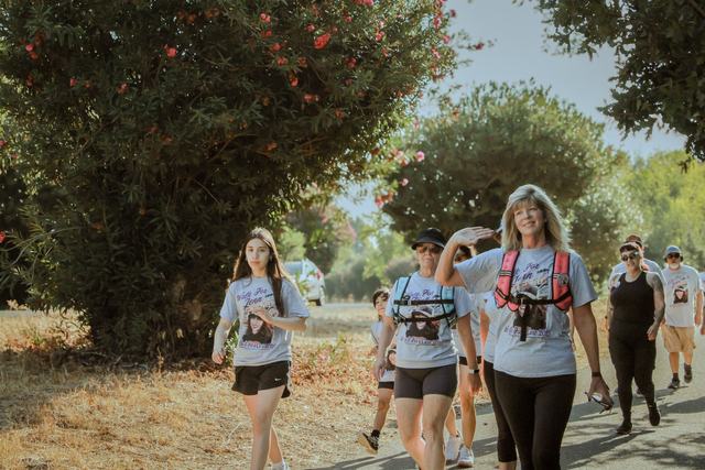 Walkers at the 2025 Walk for Jenn